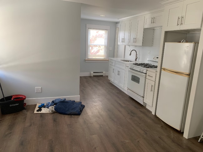 4 Bay Front Dr unit 2N, Baldwin, NY 11510 - photo 2