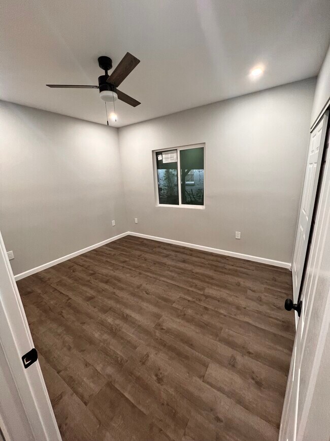 1752 W 82nd St unit 1750 w 82nd, Los Angeles, CA 90047 - photo 6