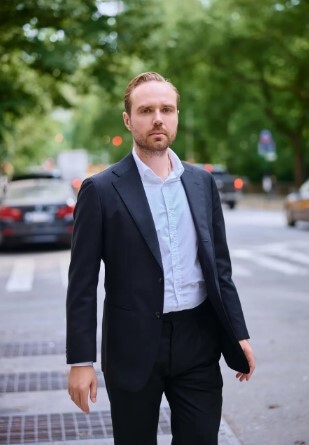 Agent Photo
