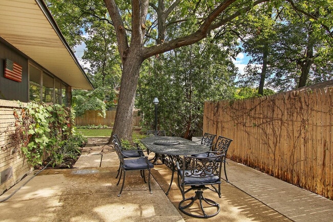 2401 Hyde Park Ave unit ID1265535P, Waukegan, IL 60085 - photo 6