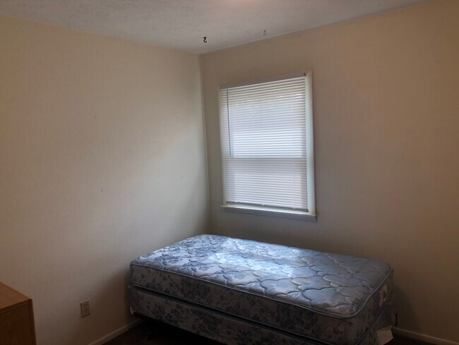 507 E Mulberry St unit 1, Normal, IL 61761 - photo 4