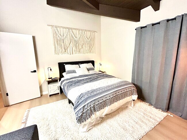 720 Stannage Ave unit B, Albany, CA 94706 - photo 4