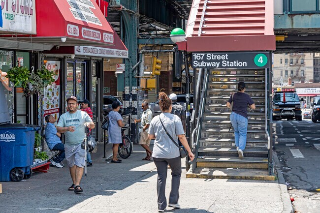 Mount Eden’s three subway stations provide access to the 4, B and D trains.