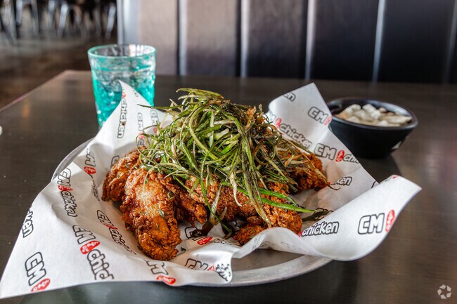 CM Chicken & Boba serves wings and boba tea on Olde Half Day and Milwaukee Ave.