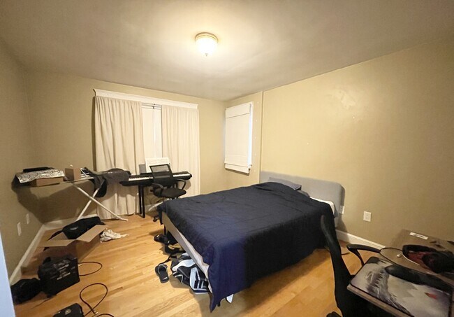 27 Iroquois St, Roxbury Crossing, MA 02120 - photo 7