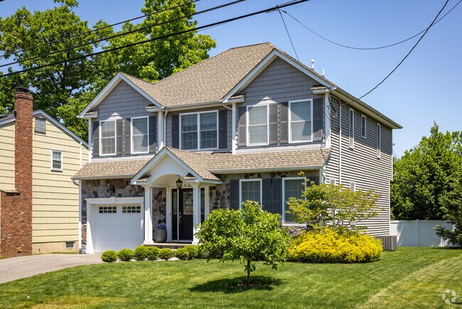New Traditional homes are found all over Roseland's quiet streets.