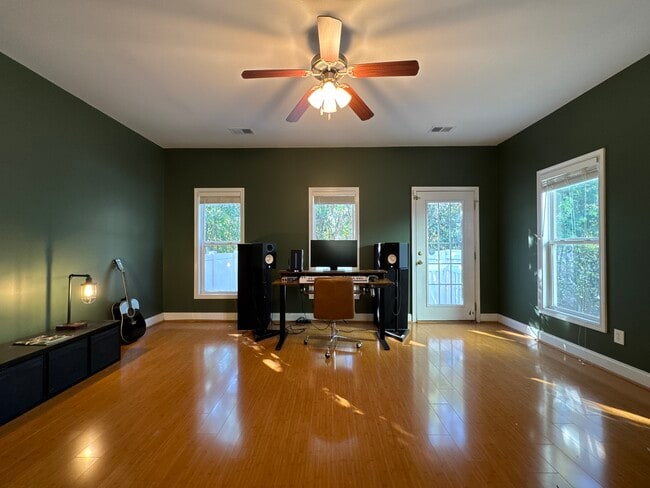 1917 Wayne St, Columbia, SC 29201 - photo 3