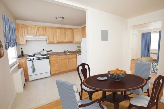 Copper Ridge Apartments, North Arlington, NJ 07031 - photo 4