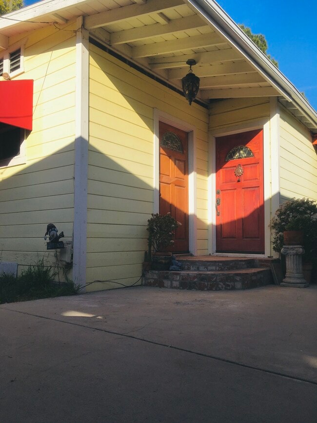 7826 Arvilla Ave, Los Angeles, CA 91352