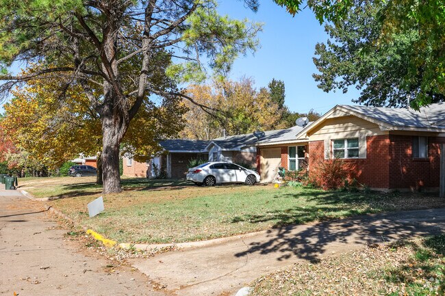 The University of Oklahoma campus is surrounded by beautiful neighborhoods.