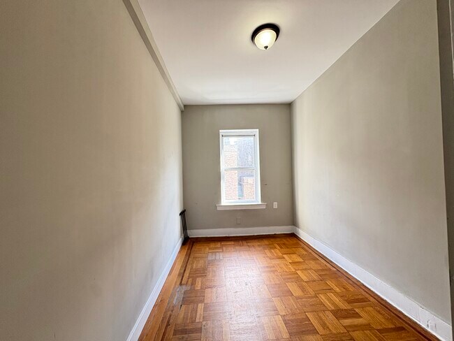 221 Martin Luther King jr Dr unit 3, Jersey City, NJ 07305 - photo 5