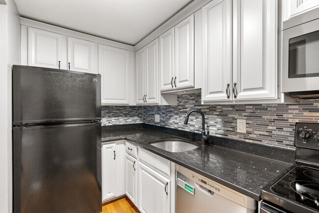 96 Fountain Ln unit 96 Fountain Lane Uni, South Weymouth, MA 02190 - photo 7