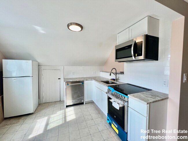 20 Cushman Rd unit 3, Brighton, MA 02135 - photo 2