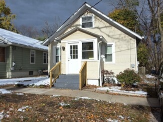 1103 Market St, Saint Joseph, MI 49085