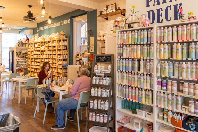 Seven Seas Creative Space is a great space to do some fun art projects near Eagle Lake.