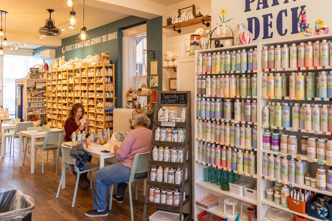 Seven Seas Creative Space is a great space to so some fun art projects near Eagle Lake.