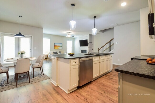 1251 Spring Marsh Ct NE, Gainesville, GA 30501 - photo 5