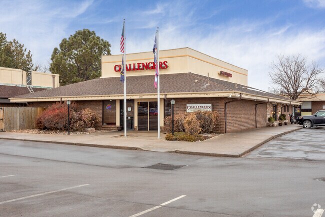 Challengers hosts frequent trivia nights near Heather Ridge.