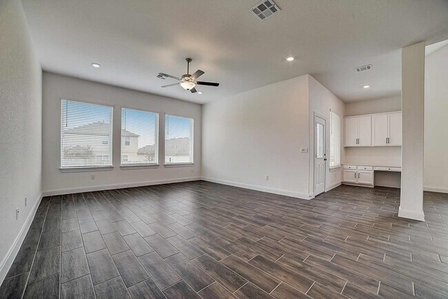 1716 Seekat Dr unit 36478085, Canyon Lake, TX 78132 - photo 3