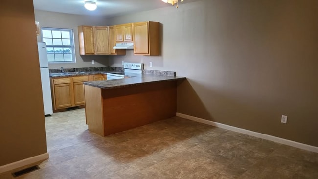 44 County Rd 332 unit B, Charleston, MO 63834 - photo 2