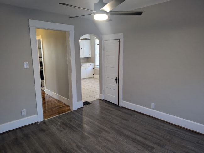 3827 S 48th St unit 6, Lincoln, NE 68506 - photo 3