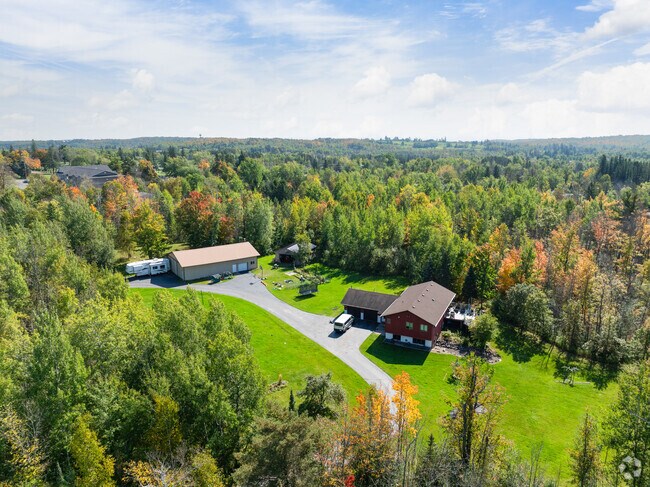 Rural residential lots of 2+ acres are common for newer homes.