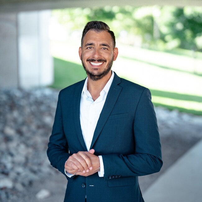 Agent Photo