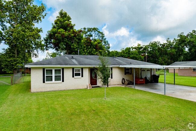 The median price for a single-family home is around $260,000, lower than the national average.