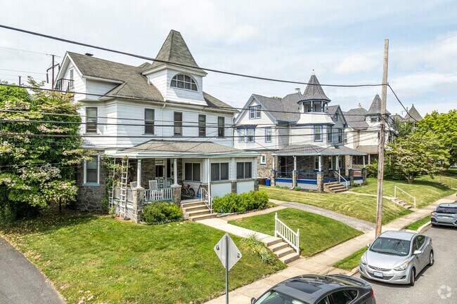 It's not unusual to see several Victorian homes in Ridley Park on a single street.
