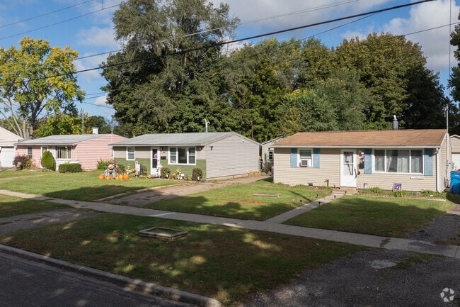 Some newer sections of Nixon have quaint ranch style homes lining the streets.