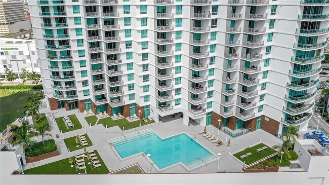 Wind by Neo unit 3902, Miami, FL 33130 - photo 2