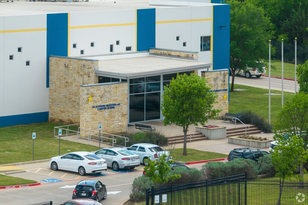 Located on the western side of Kimball, La Academia De Estrellas offers students a unique academic experience.