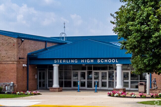 Sterling High School educates students from grades 9-12 in Hi Nella, New Jersey.