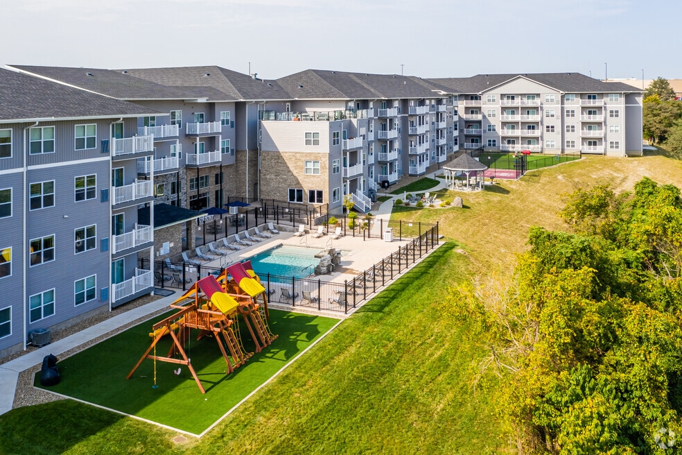 Spark Black Bear, Morgantown, WV 26501 - photo 1