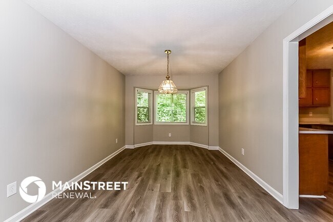 109 Hayes Cir, Rex, GA 30273 - photo 4