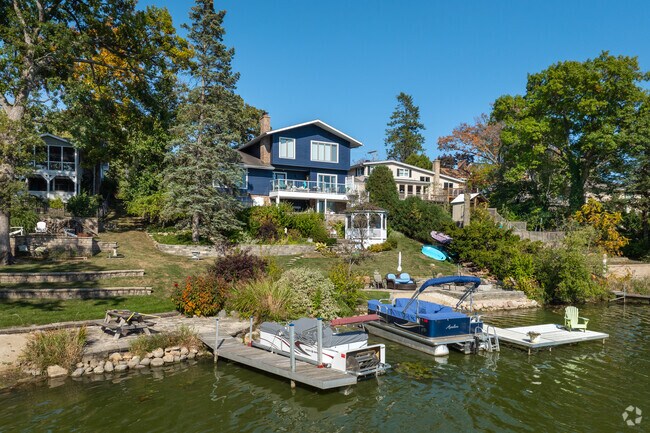 Waterfront homes in Loch Lomond feature private docks and beaches.