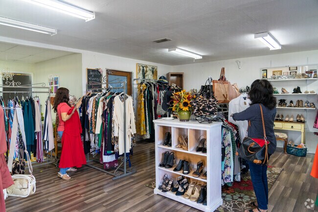 Meraki Boutique located in San Benito sells a variety of Woman and Men apparel.