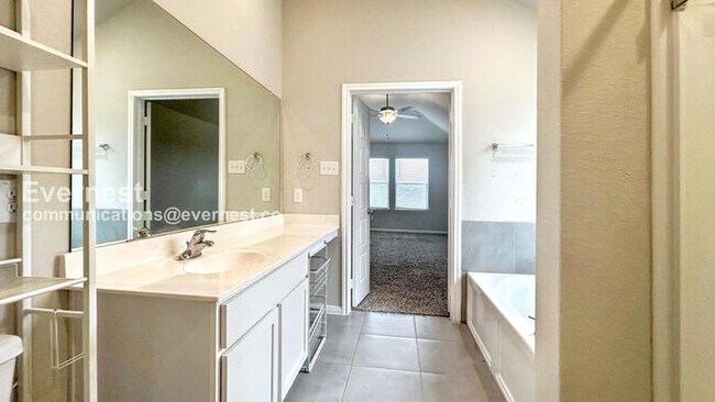 5114 Topaz Bend, San Antonio, TX 78222 - photo 5