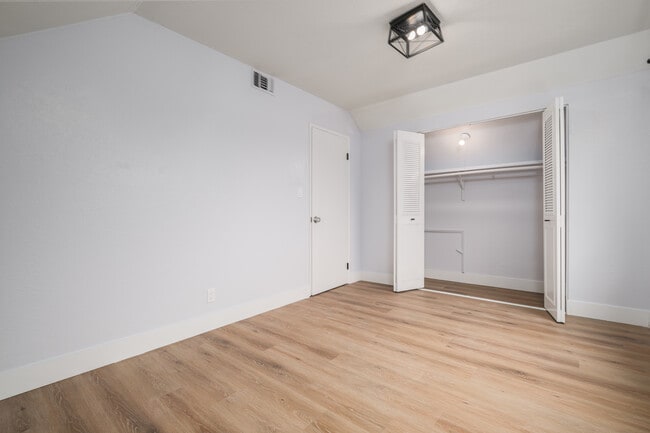 7971 Hanford Way unit 4 - Upstairs large, Sacramento, CA 95823 - photo 3