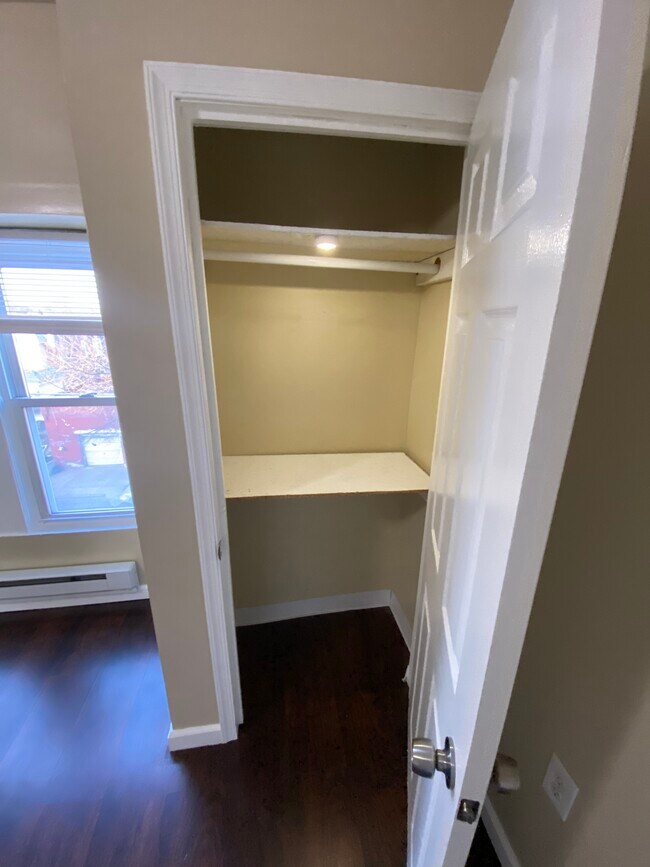 1520 W Champlost Ave unit 3F, Philadelphia, PA 19141 - photo 6
