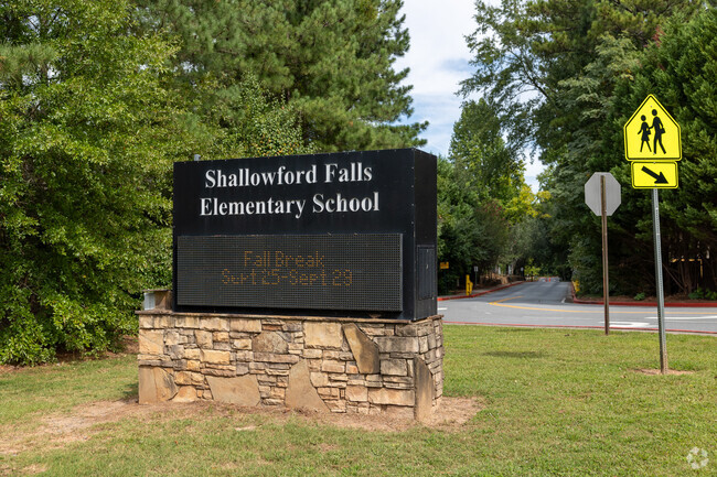 Shallowford Falls Elementary School school colors are teal and black.