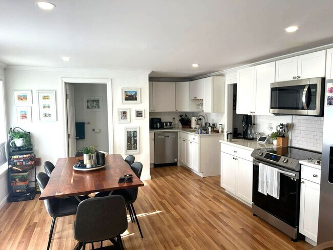 26-30-30 Vine St unit 26 Vine, West Warwick, RI 02893 - photo 2