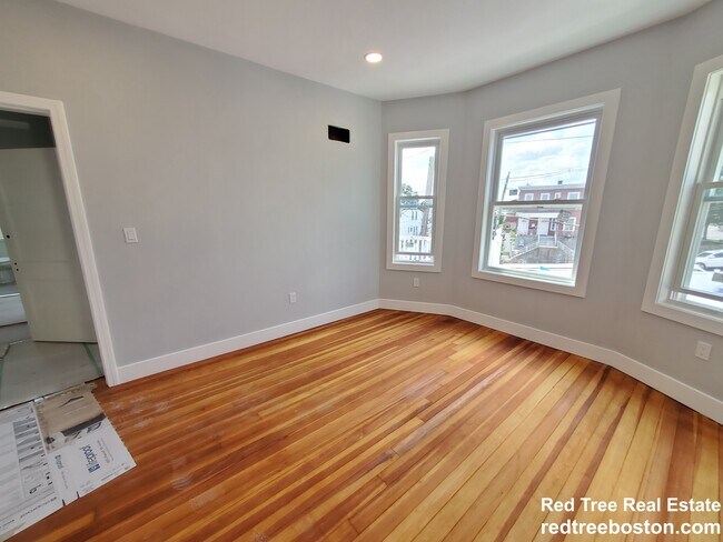 31 Faywood Ave unit 3, Boston, MA 02128 - photo 5