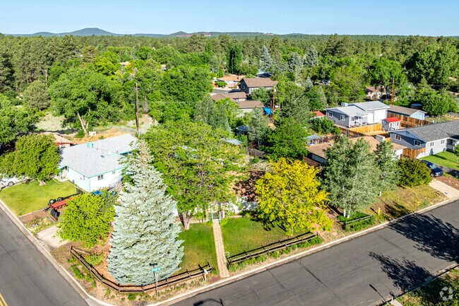 View of Bow and Arrow Acres showing the lush area of the neighborhood.