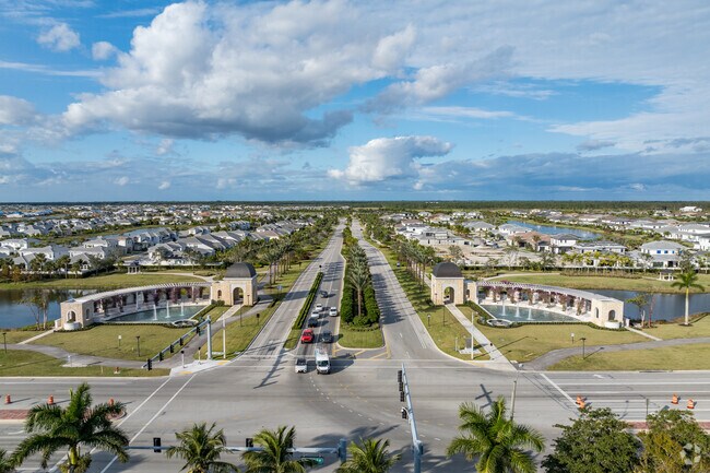 Avenir is a new housing development in the West of Palm Beach Gardens with luxury amenities.