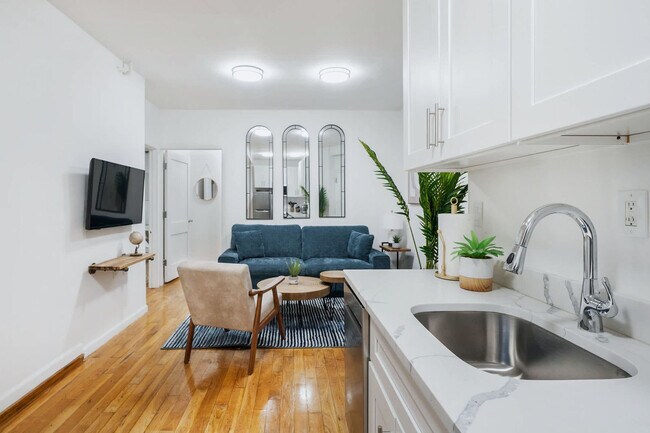 319 E 109th St unit ID1021947P, New York, NY 10029 - photo 6