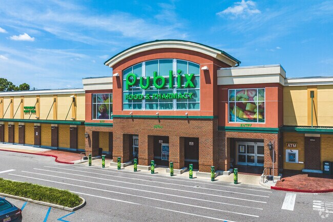 Overton residents will enjoy the shopping ambience at Publix.