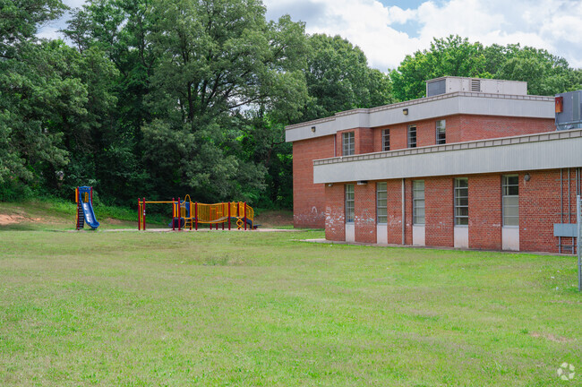 The side of Robert Frost Elementary School in Greenbelt.