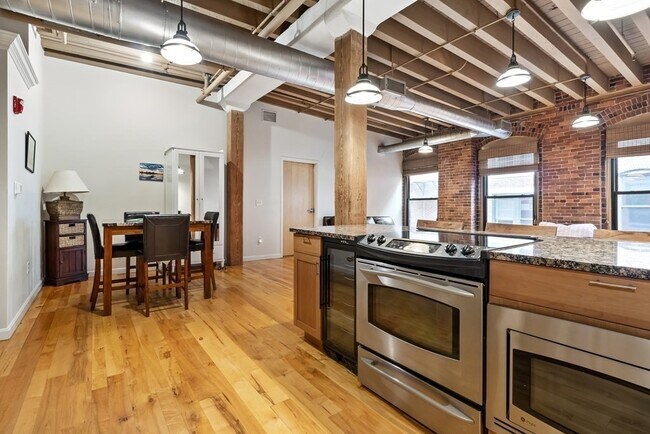 42 Beach St unit 3D, Boston, MA 02111 - photo 4