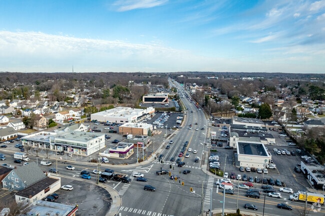 Jericho Turnpike runs through the heart of Syosset.